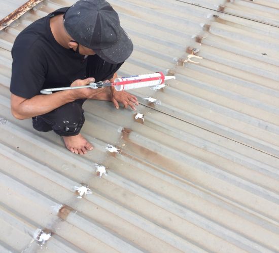 Dịch vụ chống dột mái tôn tại TPHCM/ Chỉ 25K